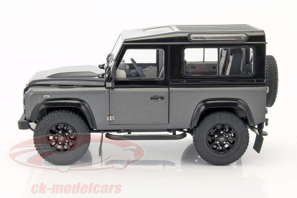Land Rover Defender 90 Final Edition grau 1:18 Kyosho