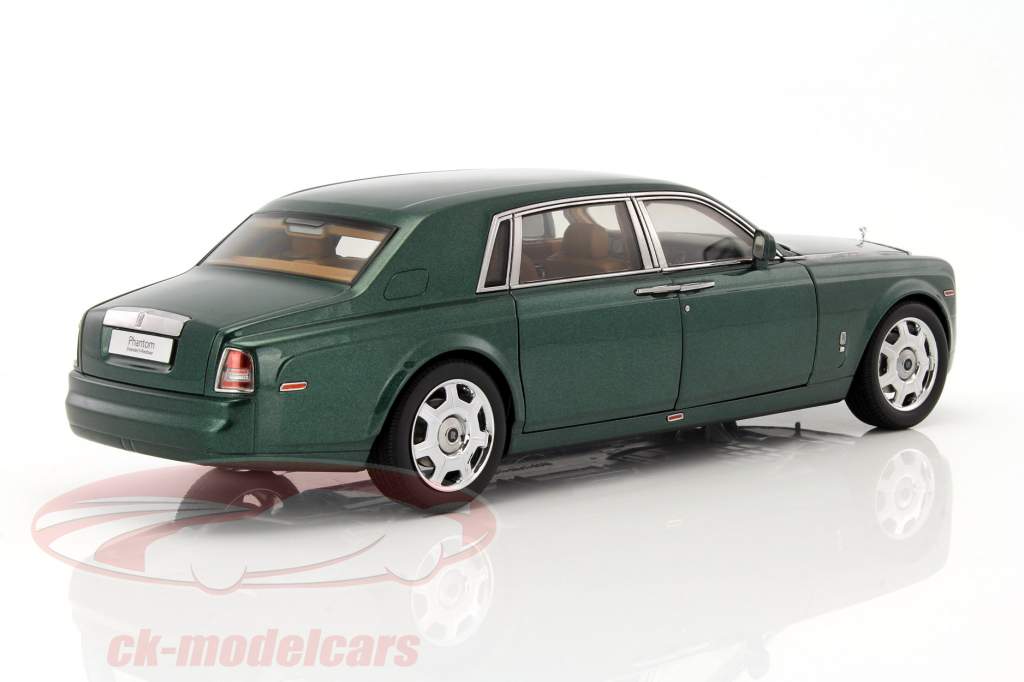 Rolls Royce Phantom EWB bouwjaar 2012 groente 1:18 Kyosho