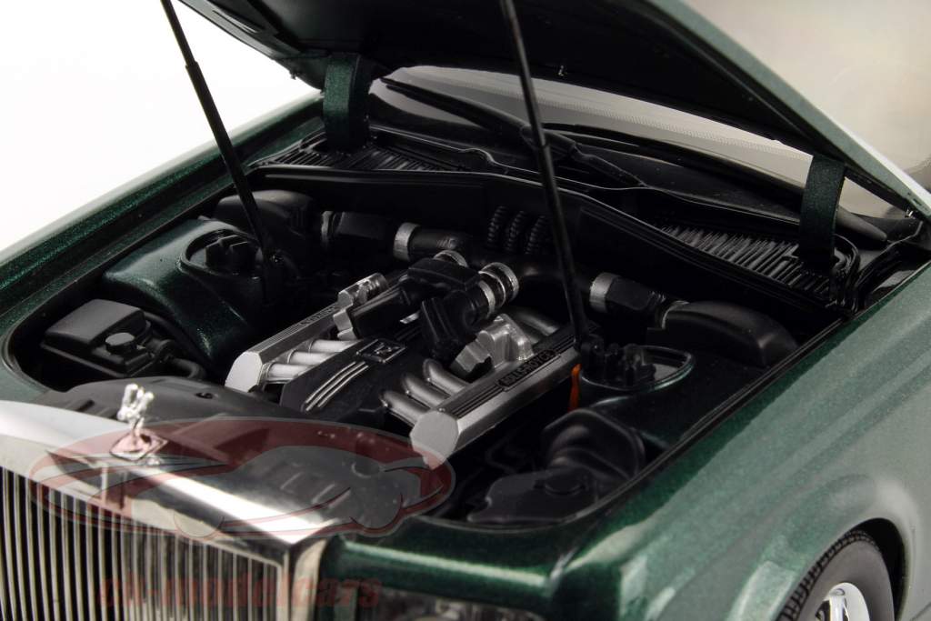 Rolls Royce Phantom EWB bouwjaar 2012 groente 1:18 Kyosho