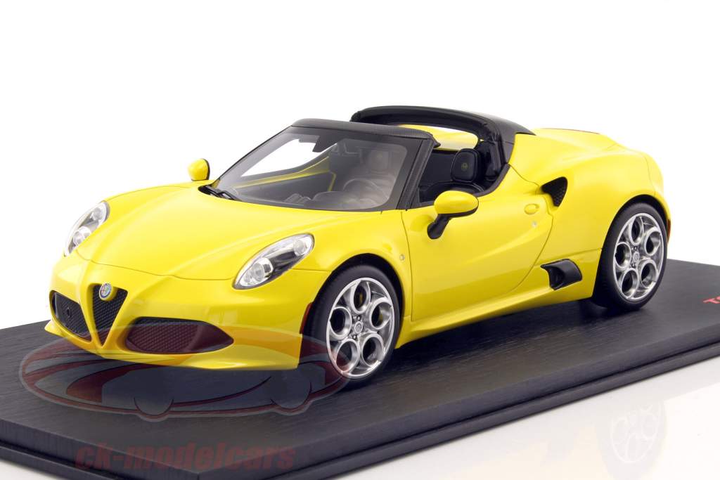 Alfa Romeo 4C Spider Prototype yellow 1:18 TrueScale