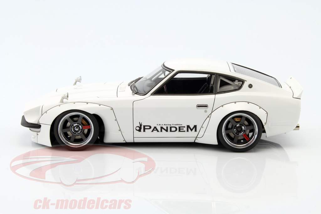 Pandem S30 Z branco 1:18 Ignition Model