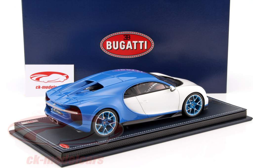 Bugatti Chiron blue / white with showcase 1:18 MR Models