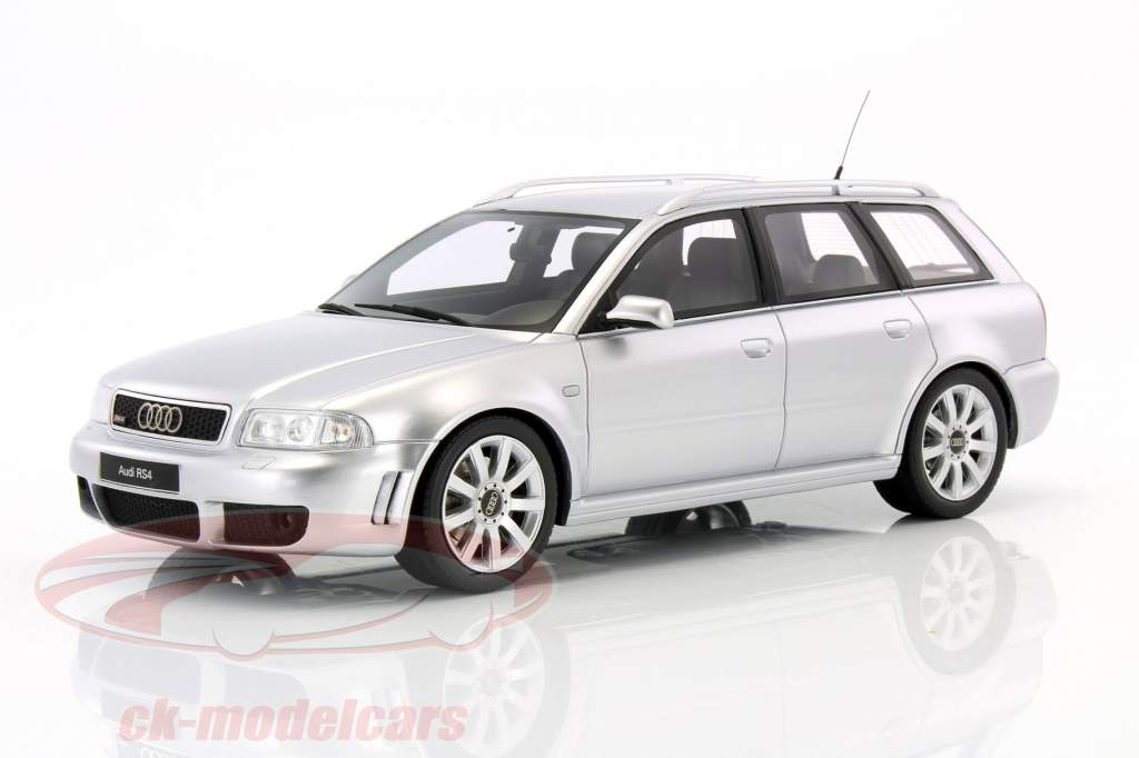 Audi RS4 B5 año de construcción 2000 plata 1:18 OttOmobile
