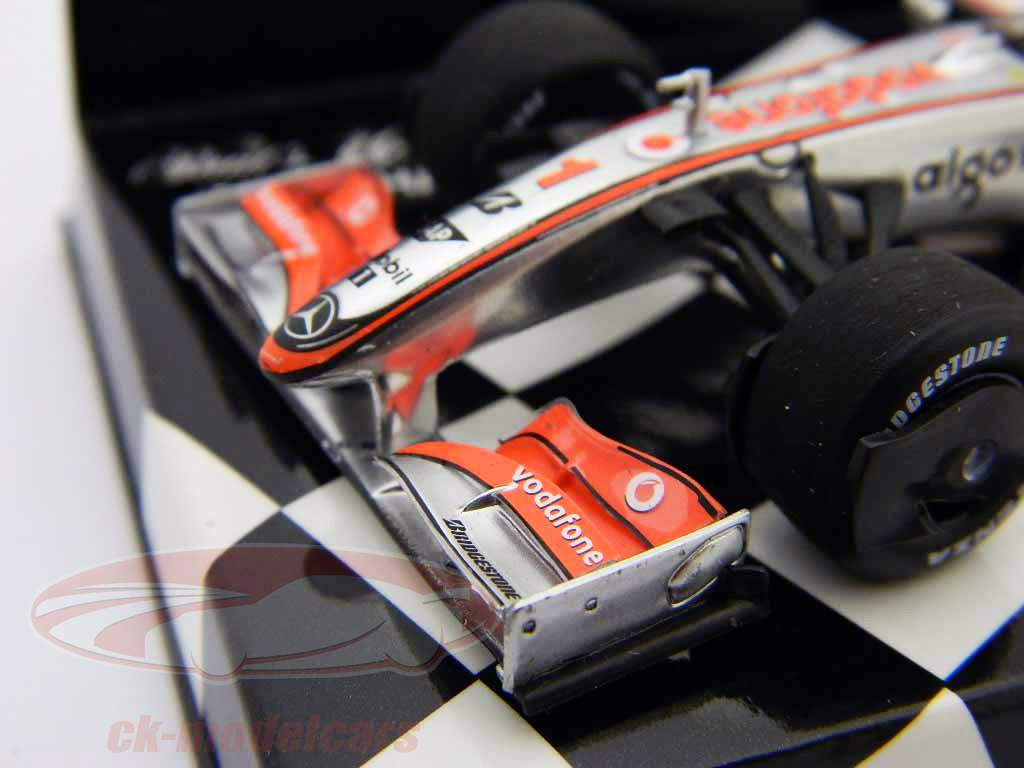 Minichamps 1:43 L. Hamilton Vodafone McLaren Mercedes MP4-24