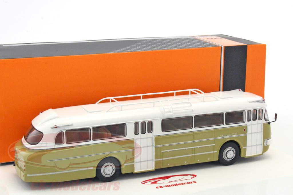 Ikarus 66 公共汽车 建造年份 1972 白 / 光明 橄 1:43 Ixo