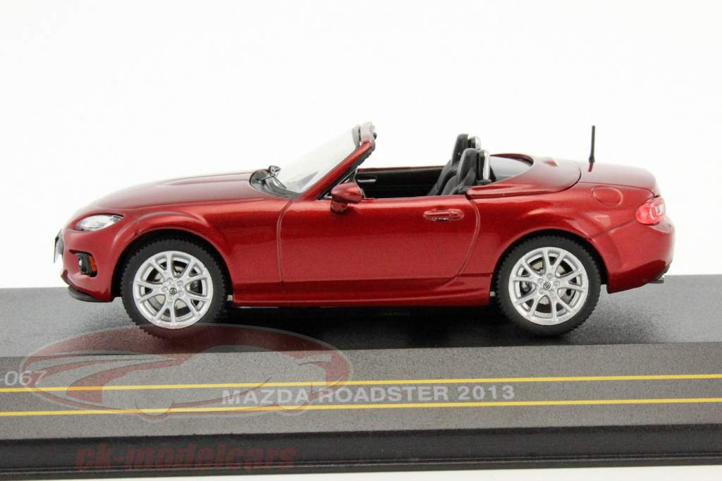 Mazda Roadster année de construction 2013 cuivre rouge métallique 1:43 First43 Models