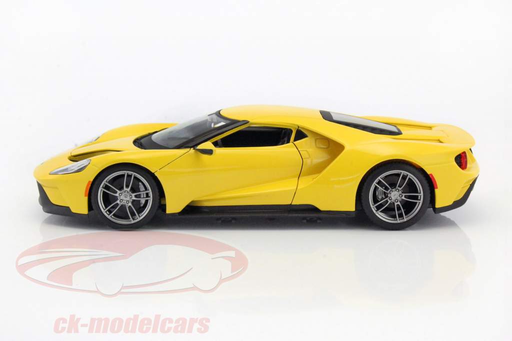 Ford GT 建造年份 2017 黄 1:18 Maisto