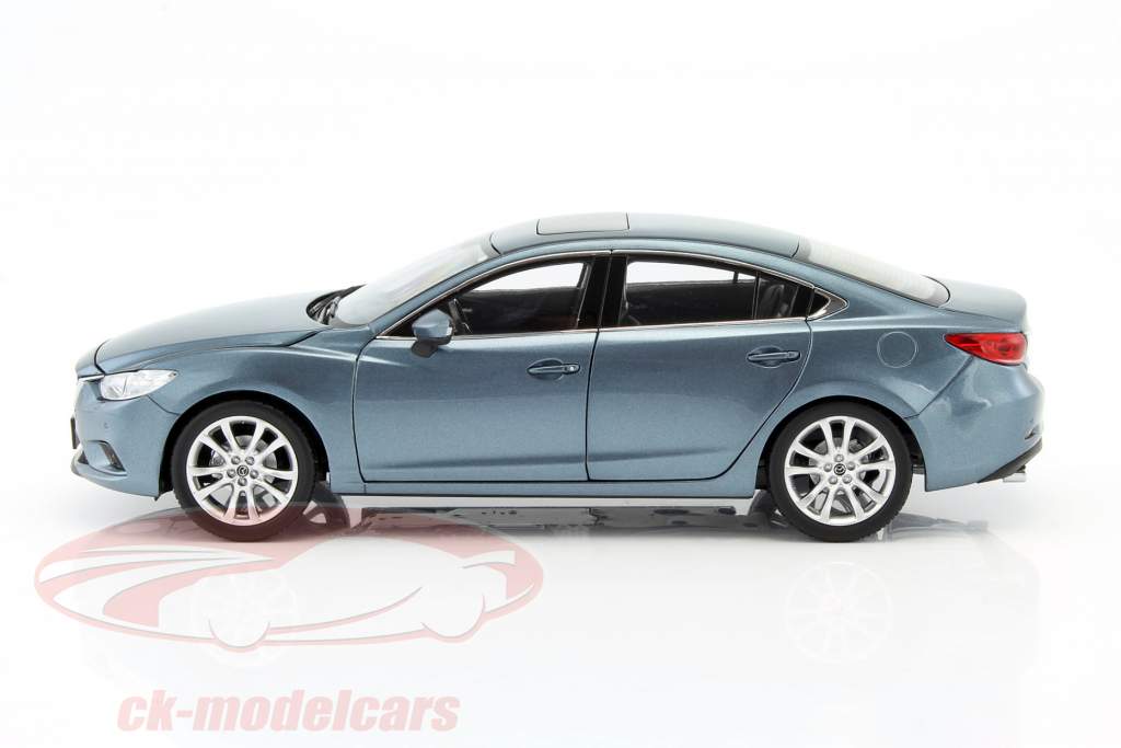 Mazda 6 Atenza LHD année de construction 2015 bleu 1:18 China Dealership Models