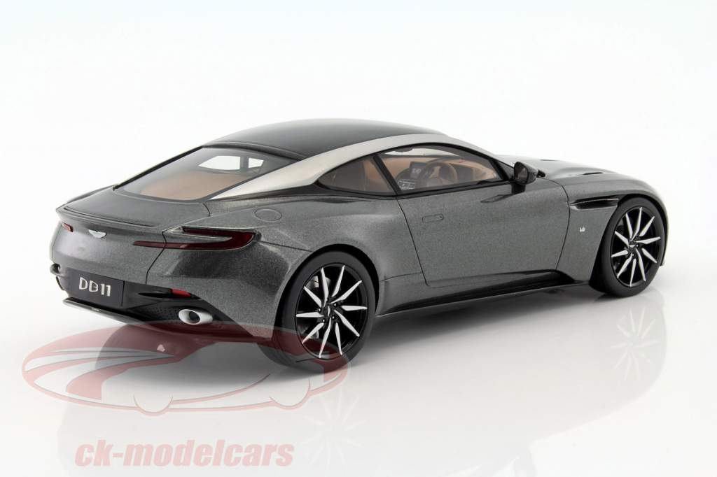 Aston Martin DB11 année de construction 2017 magnetic argent 1:18 TrueScale