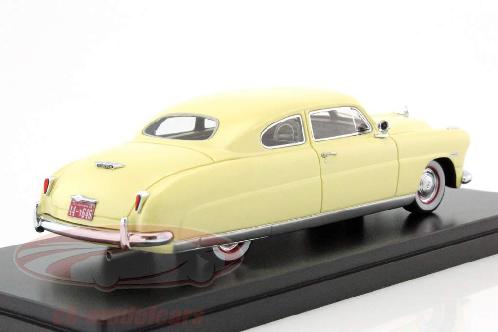 Hudson Commodore coupé année de construction 1948 beige clair 1:43 Neo