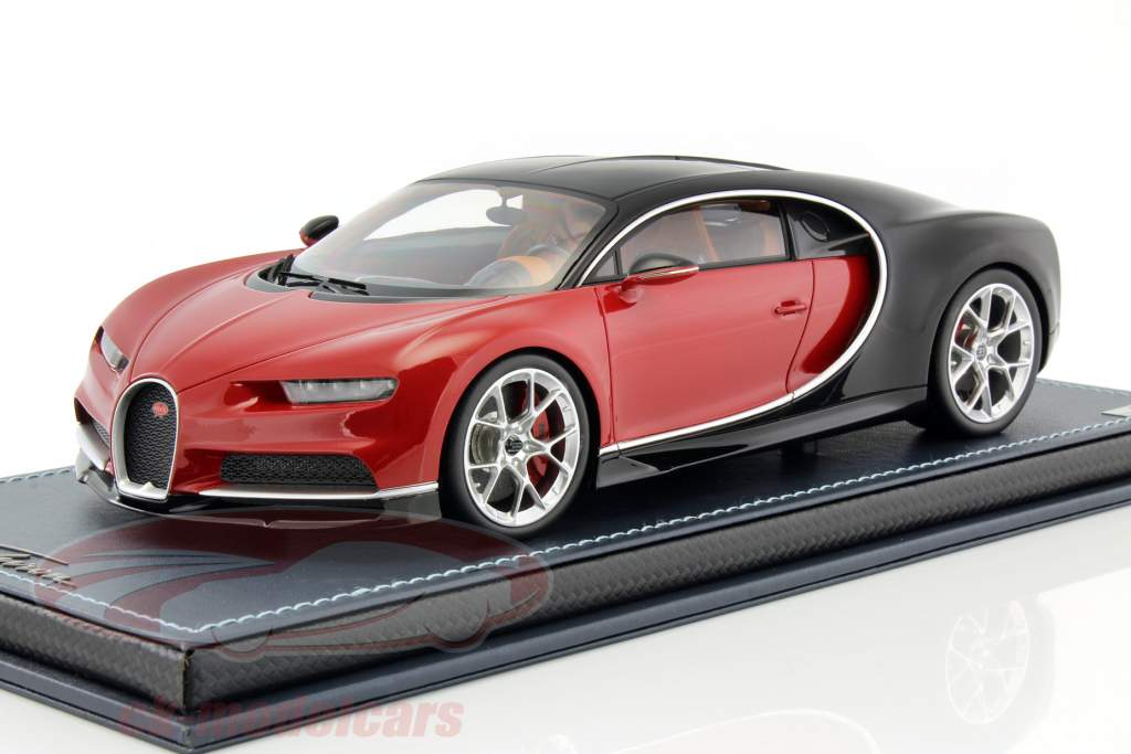 Bugatti Chiron rood / zwart met vitrine 1:18 MR Models