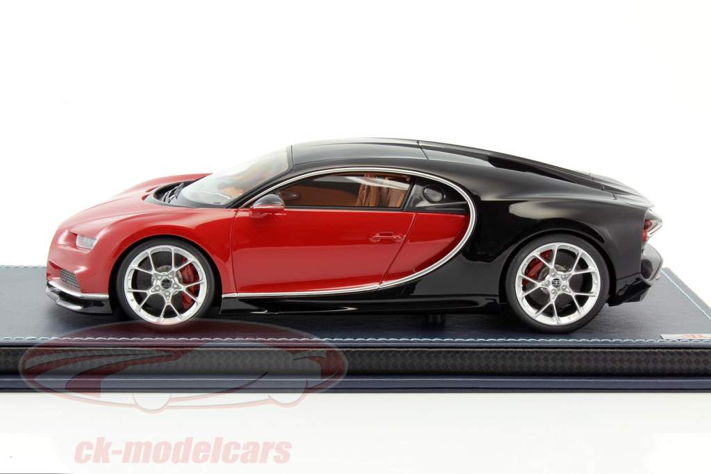 Bugatti Chiron red / black with showcase 1:18 MR Models