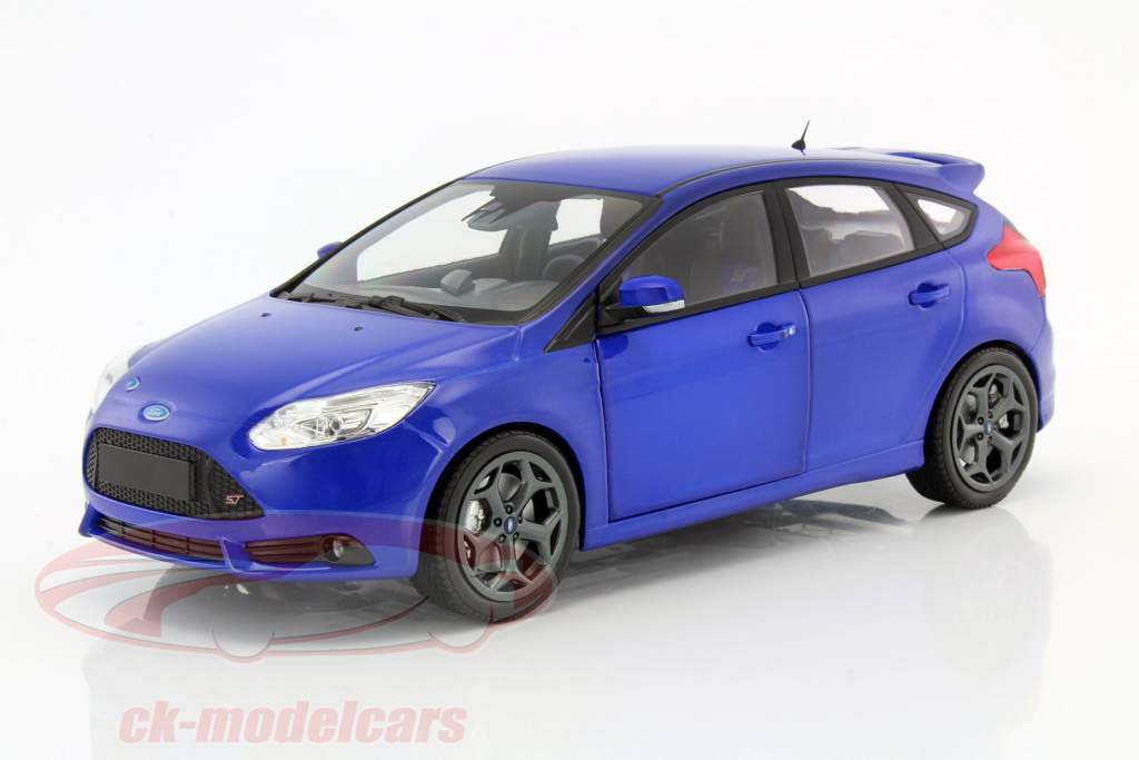 Ford Focus ST イヤー 2011 ブルー 1:18 Minichamps