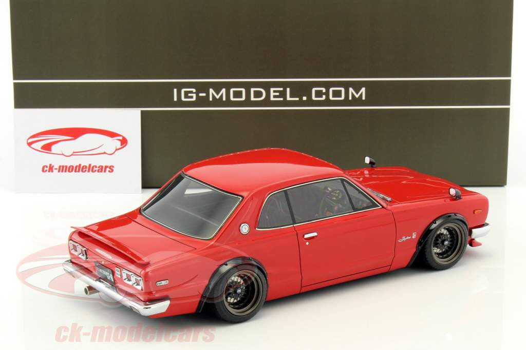 Nissan Skyline 2000 GT-R (KPGC10) rød 1:18 Ignition Model