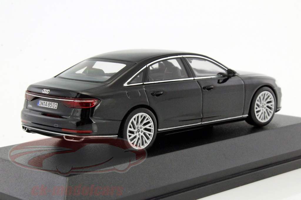 Audi A8 L миф черный 1:43 iScale