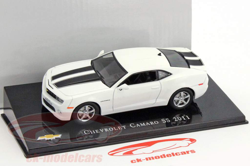 Chevrolet Camaro SS año de construcción 2011 blanco / negro 1:43 Altaya