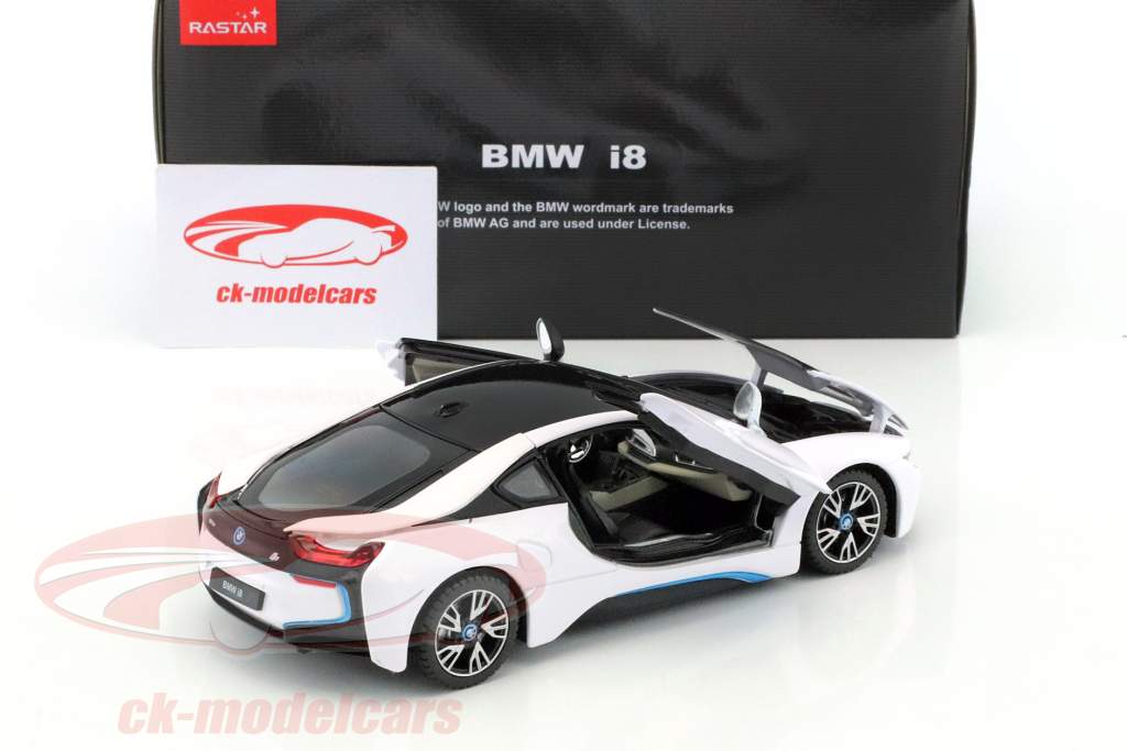 BMW i8 année de construction 2015 blanc / noir 1:24 Rastar