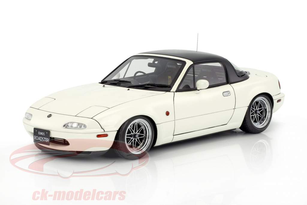 Eunos Roadster (NA) белый 1:18 Ignition Model