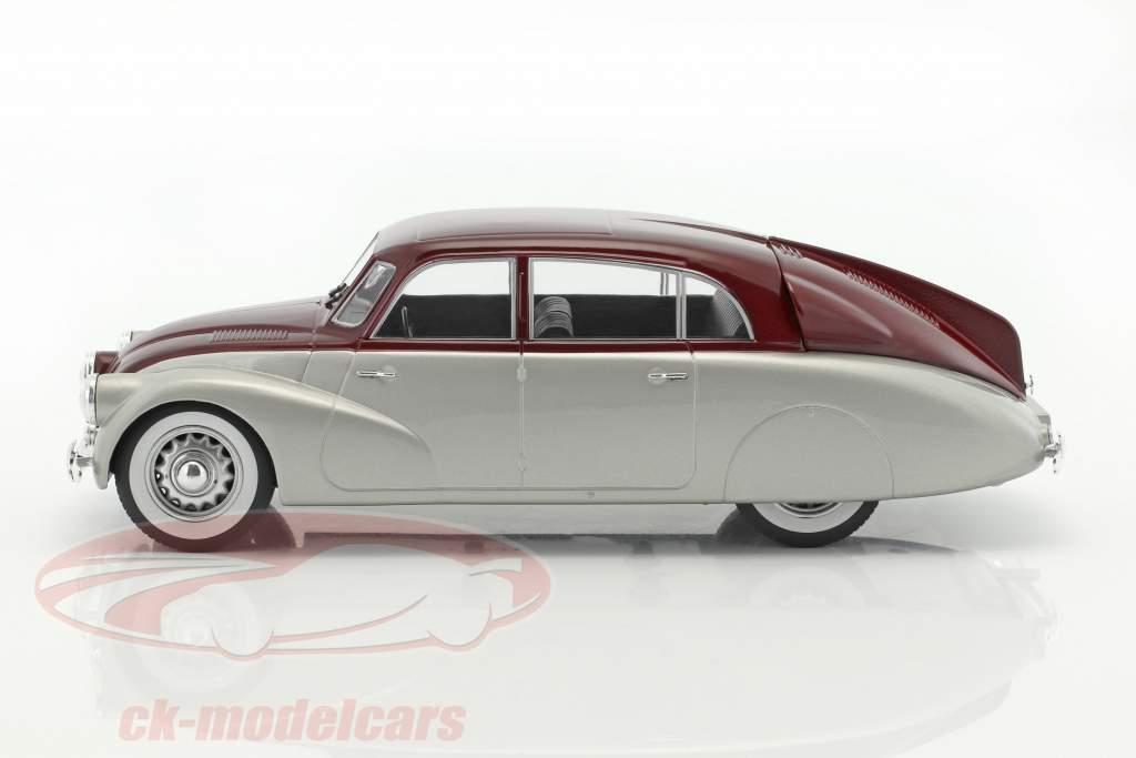 Tatra 87 silber / dunkelrot 1:18 ModelCar Group