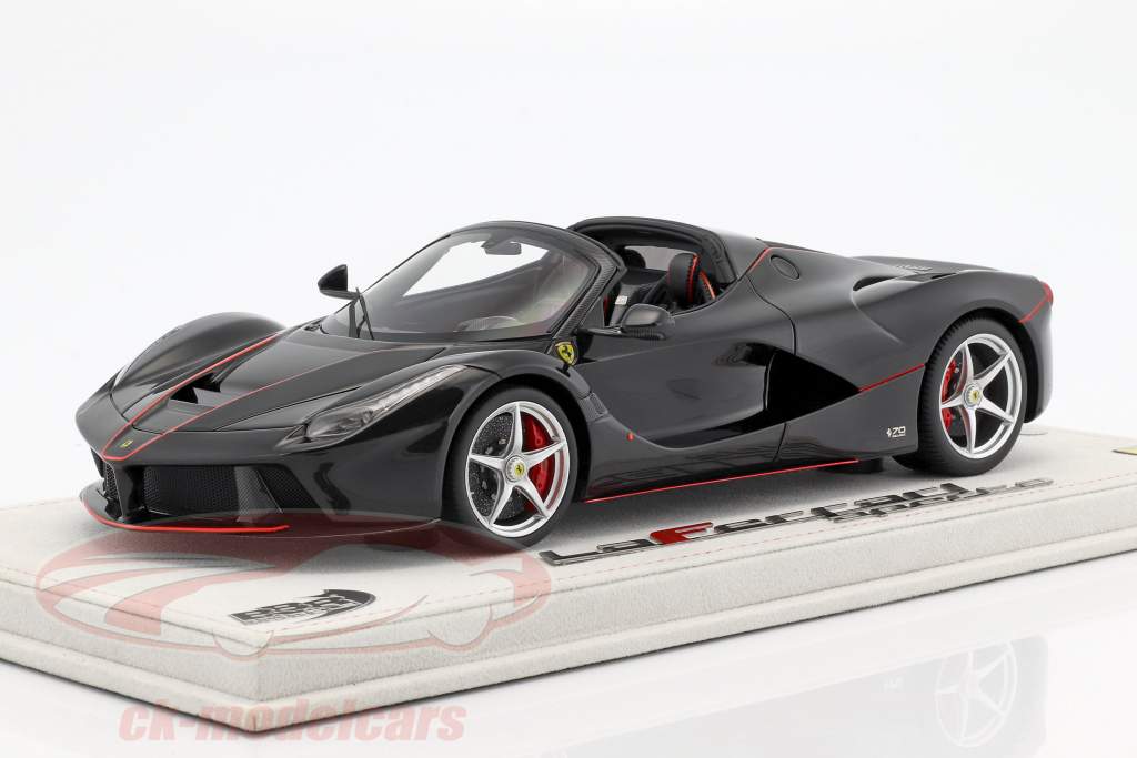 Ferrari LaFerrari Aperta とともに ショーケース 黒 1:18 BBR