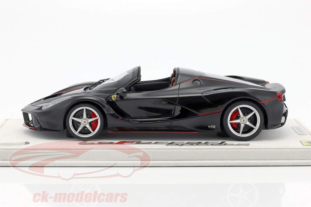Ferrari LaFerrari Aperta with showcase black 1:18 BBR