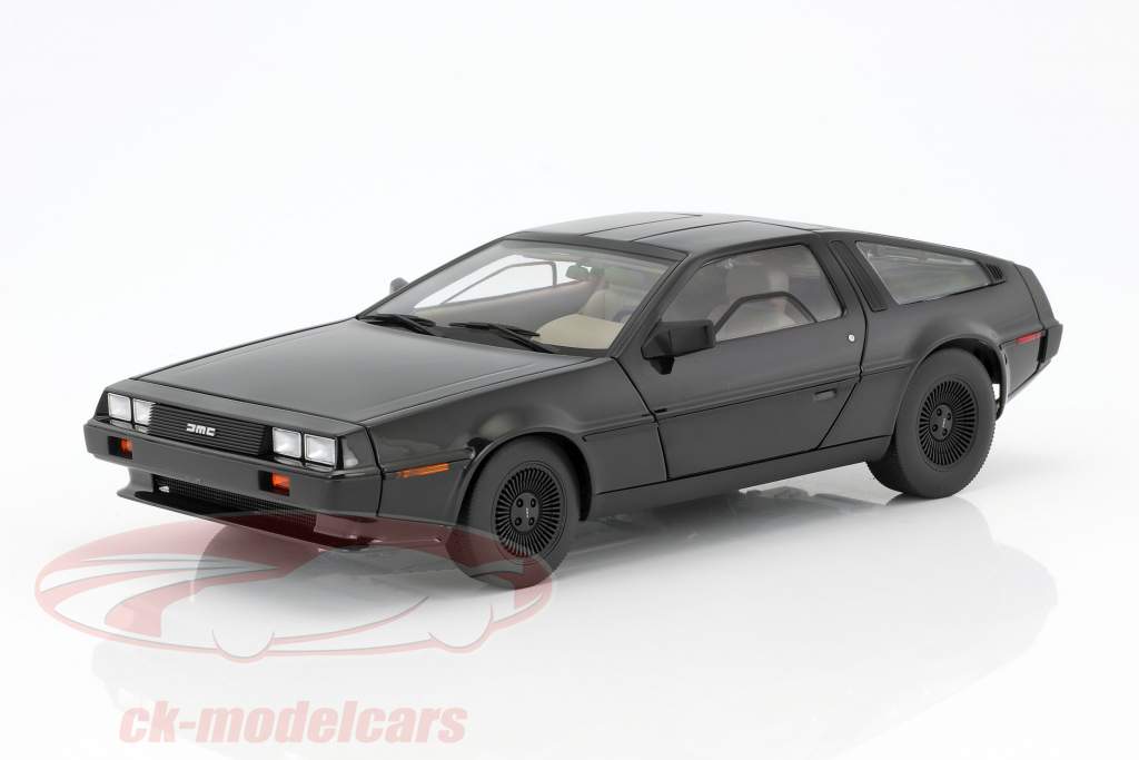DeLorean DMC-12 année de construction 1981 noir 1:18 AUTOart