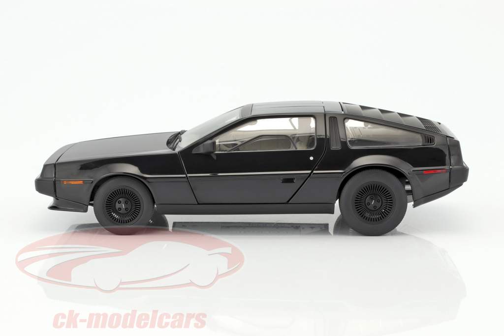DeLorean DMC-12 year 1981 black 1:18 AUTOart