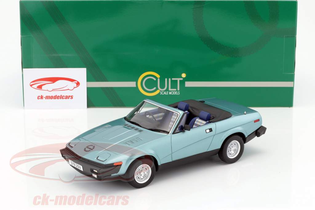 Triumph TR7 DHC Год постройки 1980 светло-голубой металлический 1:18 Cult Scale