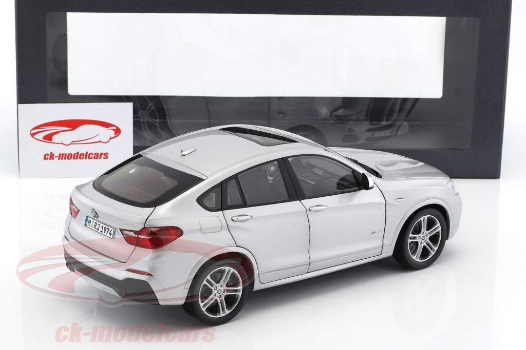 BMW X4 XDRIVE (F26) Opførselsår 2014 sølv 1:18 Paragon Models