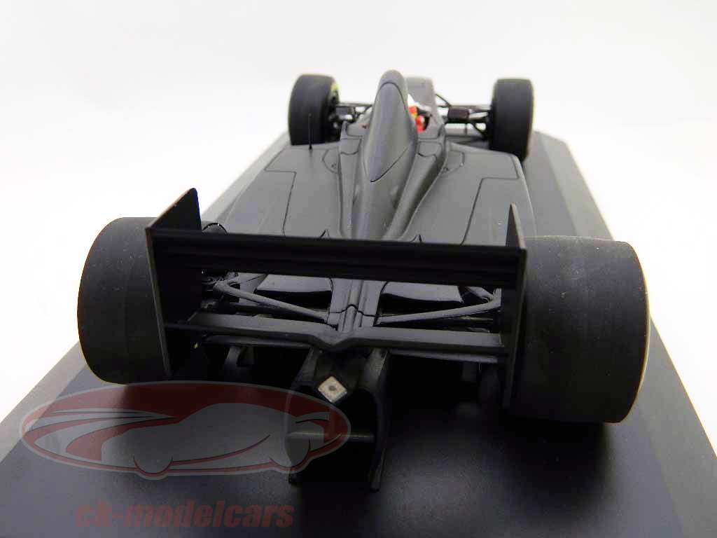 Minichamps 1:18 M. Schumacher Ferrari F300 Test Car Fiorano