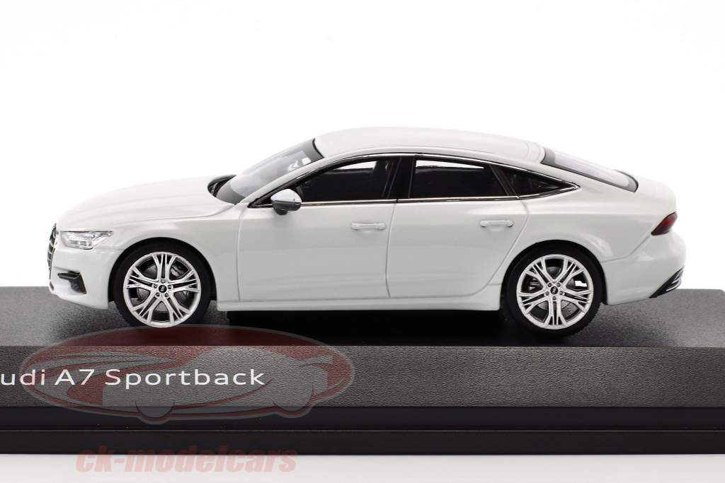 Audi A7 Sportback glacier blanc 1:43 iScale