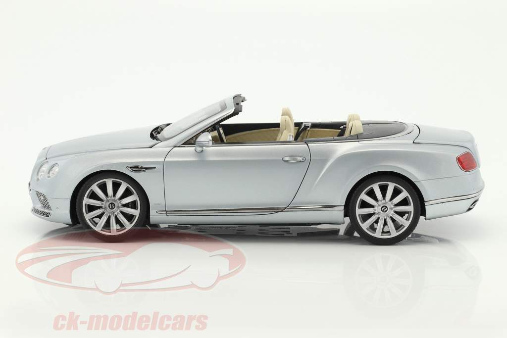 Bentley Continental GT コンバーチブル RHD 築 2016 銀 1:18 Paragon Models