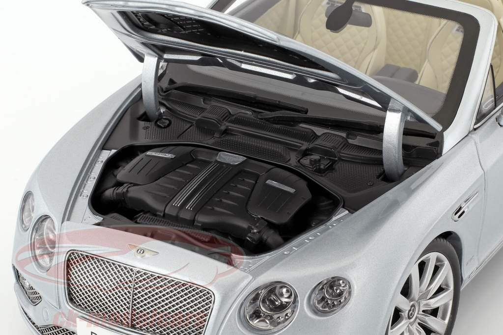 Bentley Continental GT コンバーチブル RHD 築 2016 銀 1:18 Paragon Models