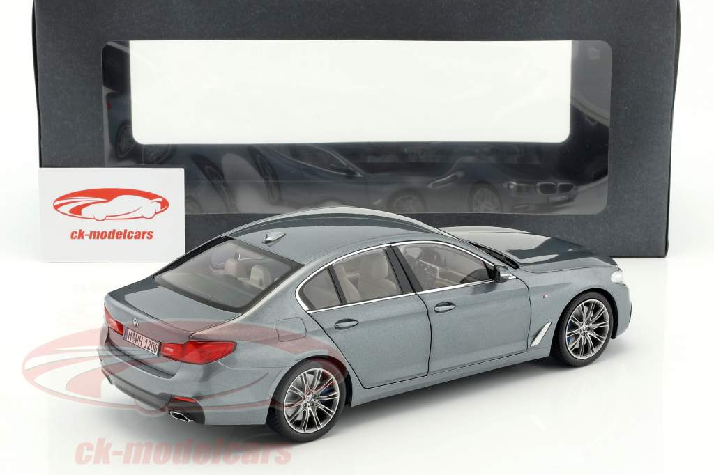 BMW 5 Series (G30) berline année de construction 2017 Bluestone métallique 1:18 Kyosho