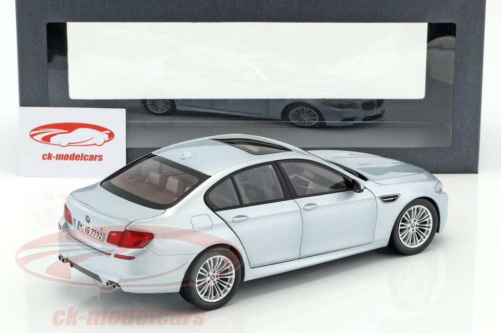 BMW M5 V8 BiTurbo F10 coupe Silverstone II 1:18 Paragon Models