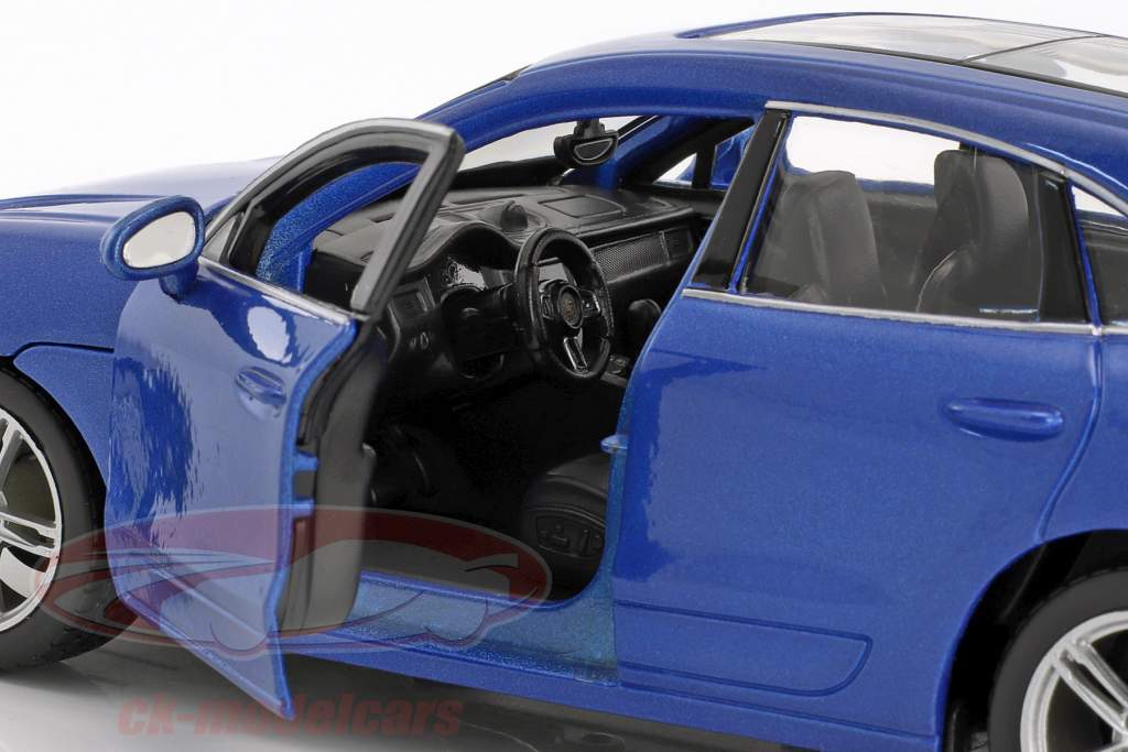Porsche Macan ブルー 1:24 Bburago
