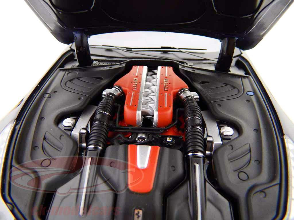 Ferrari FF Fire model 2010 mørkeblå 1:18 HW Elite