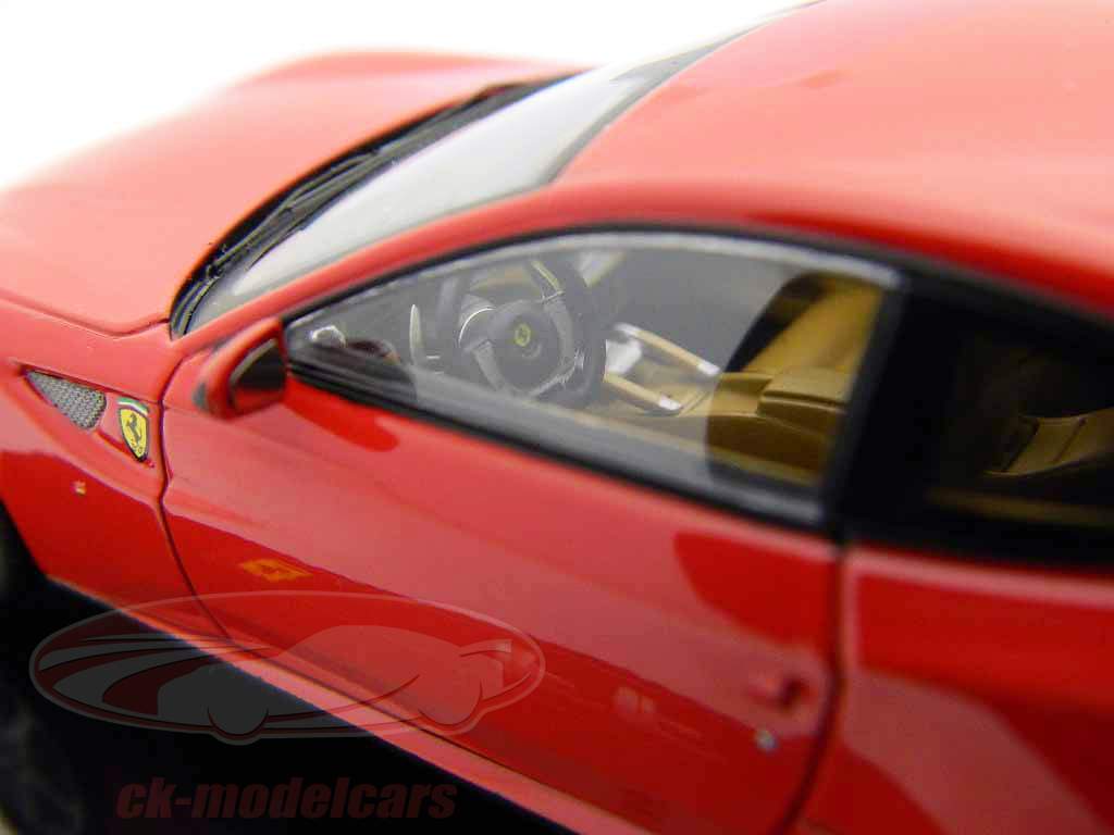 Ferrari FF Four 2010 rood 1:43 HotWheels Elite