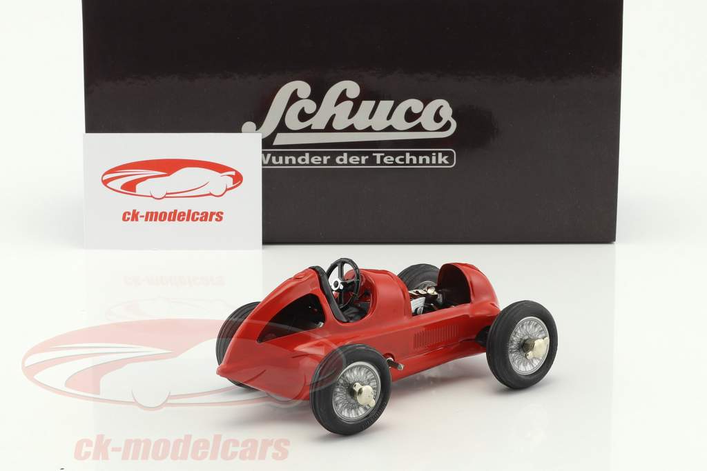 Studio I modelo de fraque vermelho Schuco