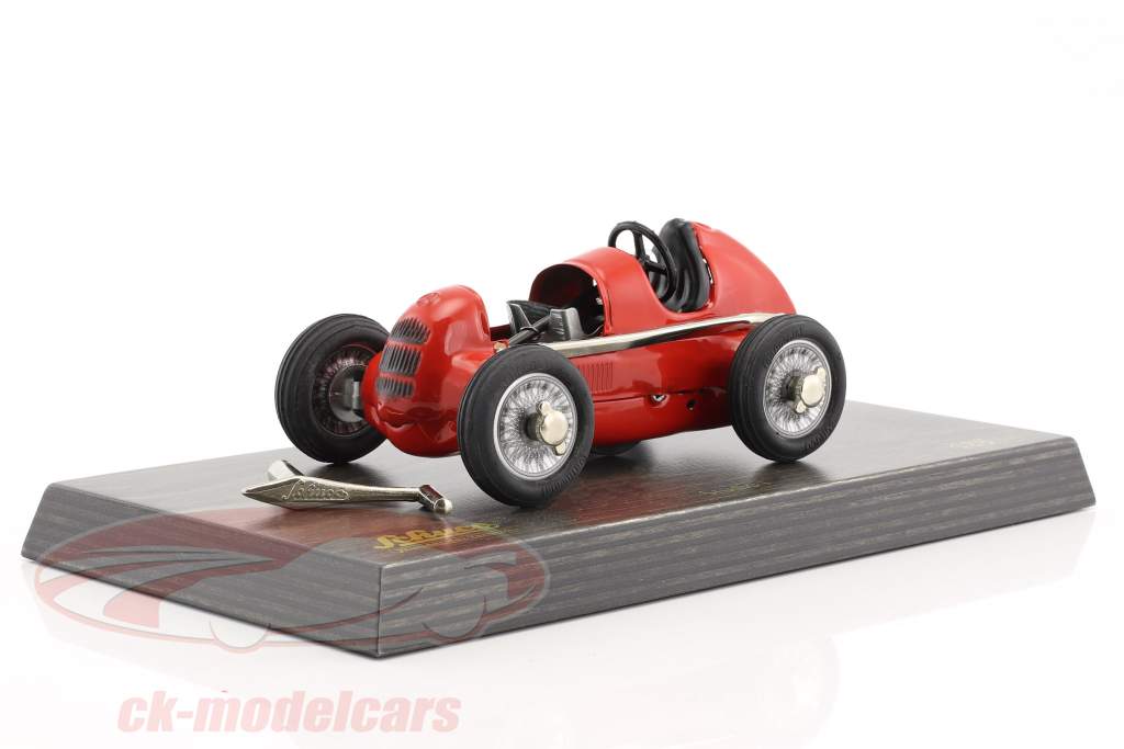 Studio I modelo de fraque vermelho Schuco