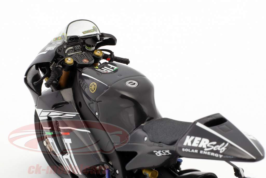 Minichamps 1:12 Valentino Rossi Yamaha YZR-M1 #46 test Jerez