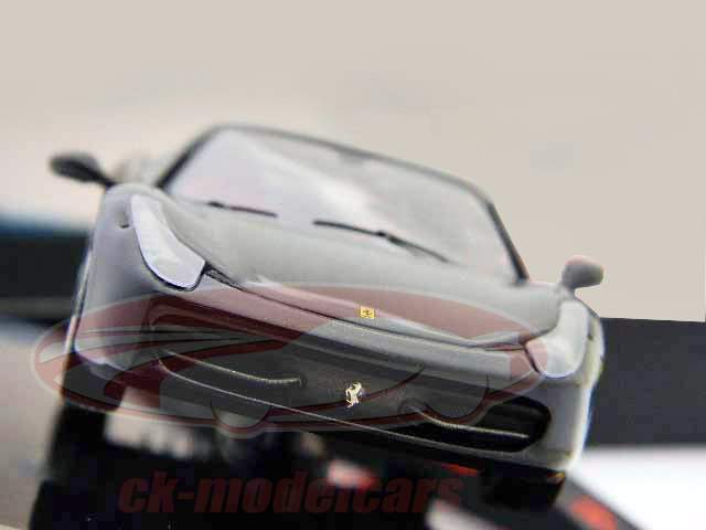 Ferrari 458 Italia negro / negro 1:43 Hotwheels Elite
