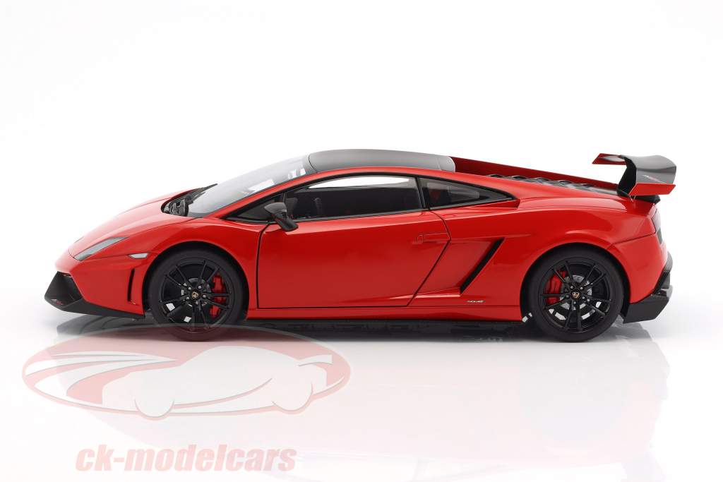 Lamborghini Gallardo LP570 Supertrofeo Stradale Baujahr 2011 rot 1:18 AUTOart