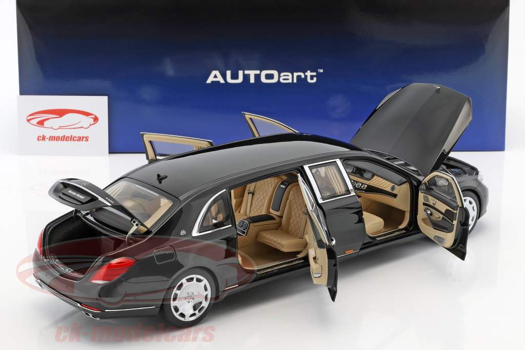 Mercedes-Benz Maybach S 600 Pullman 建造年份 2016 黑 1:18 AUTOart