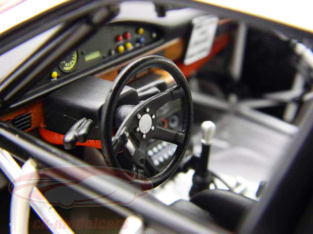Minichamps 1:18 H.-J.立ち往生アウディV8 DTM＃44 1992 分