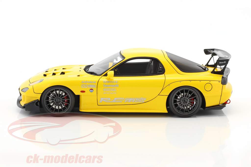Mazda RX-7 (FD3S) RE Amemiya jaune 1:18 Ignition Model