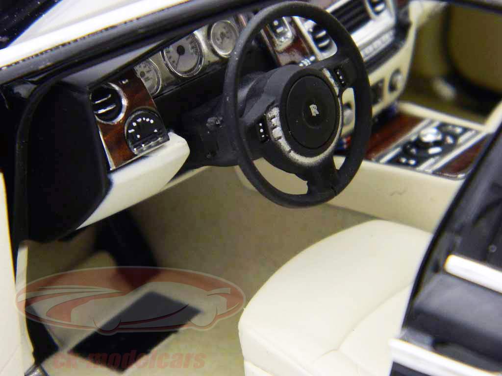 Rolls Royce Ghost 2011 diamond-black 1:18 Kyosho