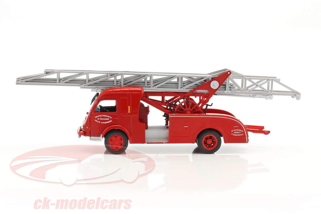 Renault Galion 2T5 Ville d'Auxerre brandweer met ladder Bouwjaar 1960 rood 1:43 Atlas