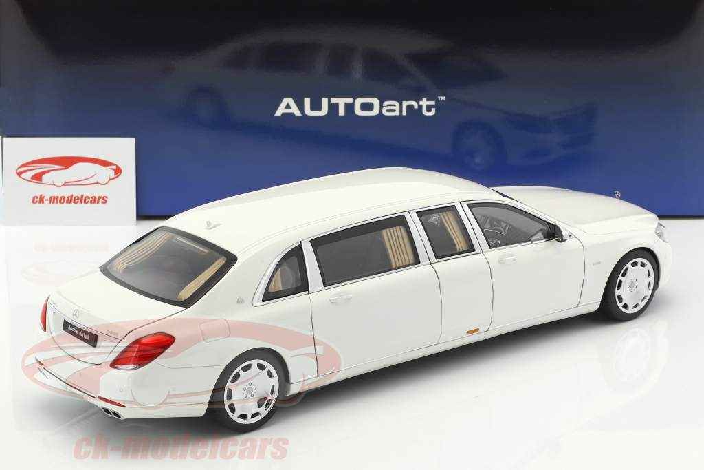 Mercedes-Benz Maybach S 600 Pullmann 建造年份 2016 白 1:18 AUTOart