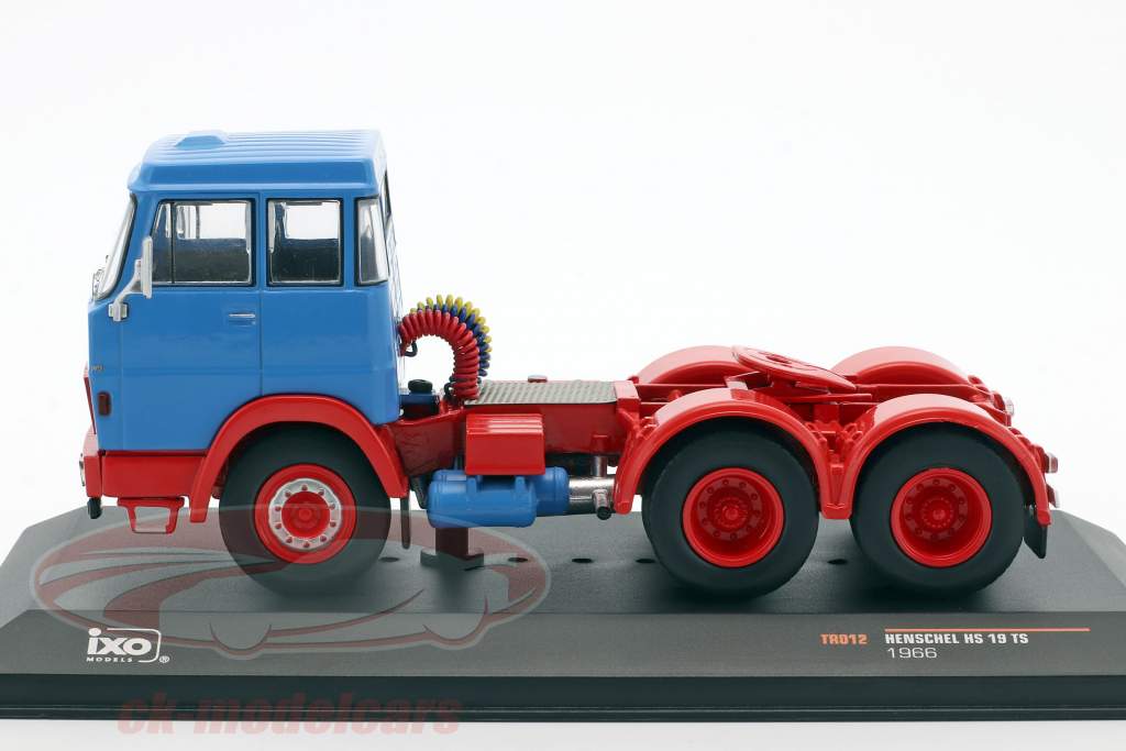 Henschel HS 19 TS 蓝 / 红 1:43 Ixo